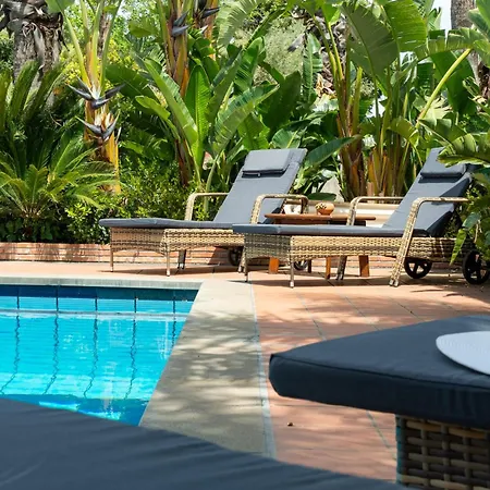 Gialla - Private Padel Court Villa *