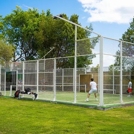 Gialla - Private Padel Court Villa Aci Catena