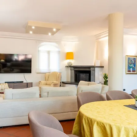 Villa Gialla - Private Padel Court *