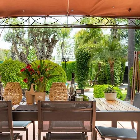 Gialla - Private Padel Court