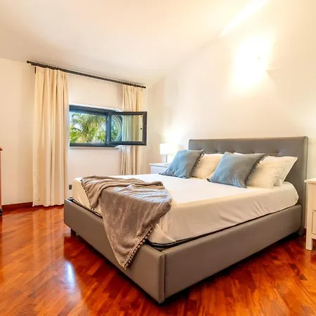 Villa Gialla - Private Padel Court
