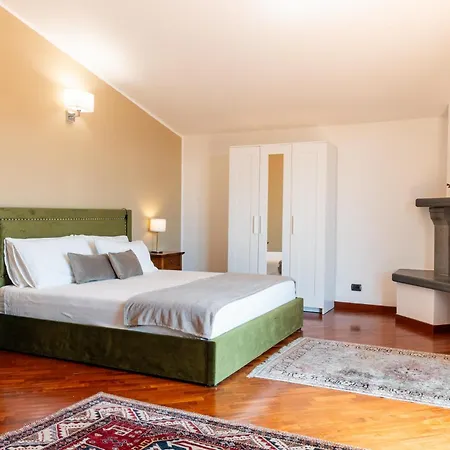 Gialla - Private Padel Court Villa