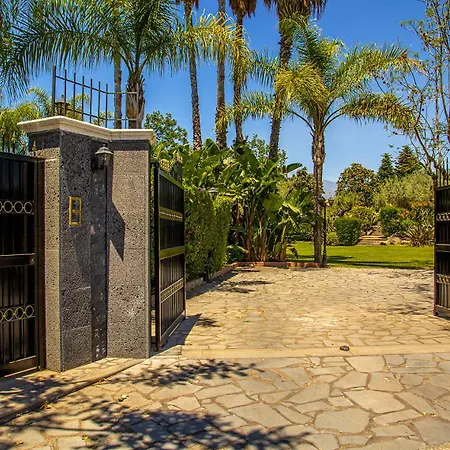 Villa Gialla - Private Padel Court